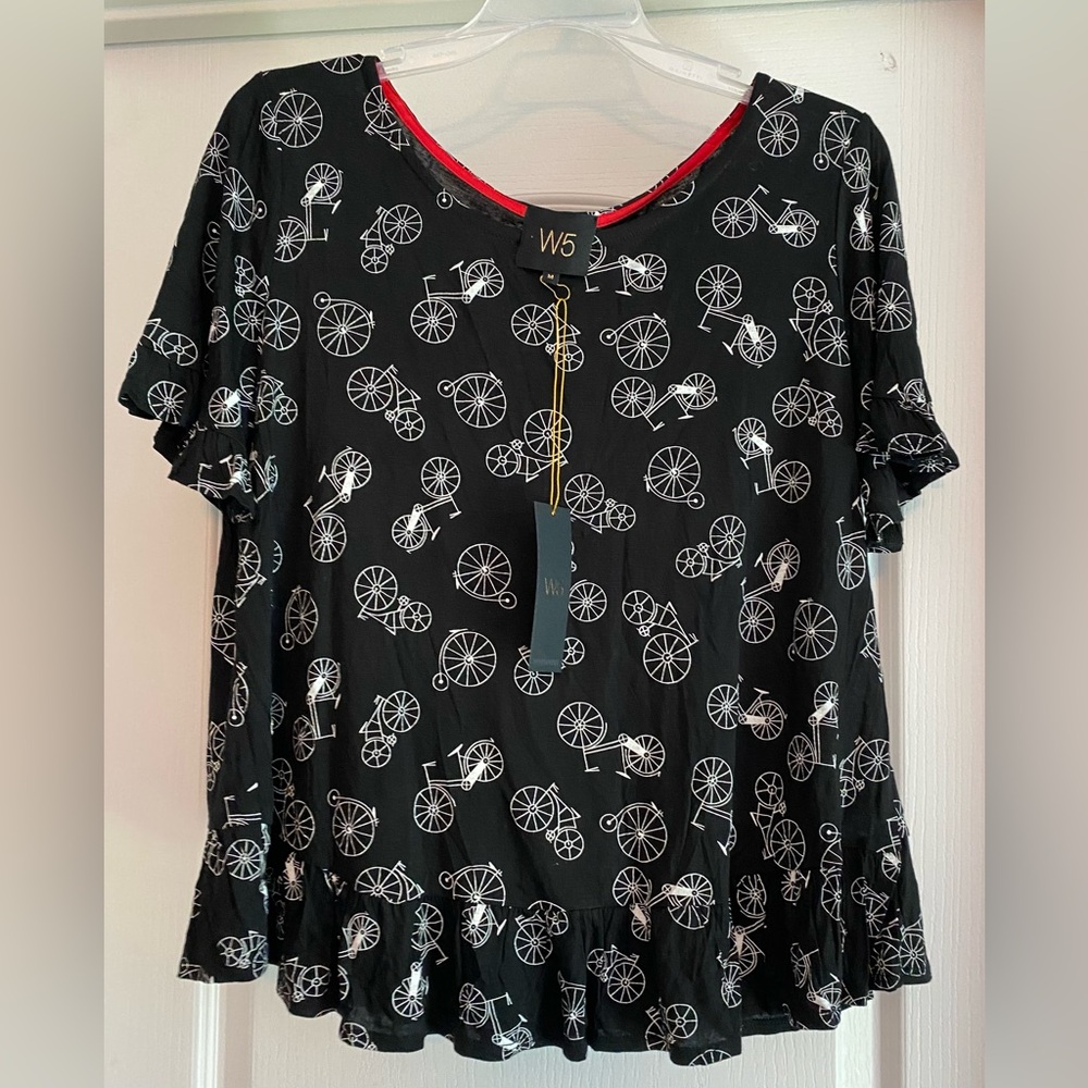 New W5 Black and White Bicycle Print Short Sleeve Top